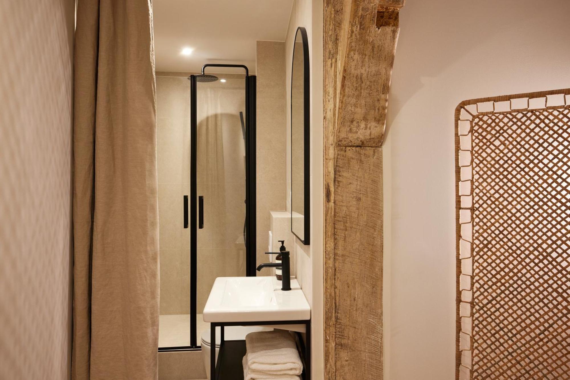 Stylish 2Br & 2Ba With Private Terrace Lejlighed Paris Eksteriør billede