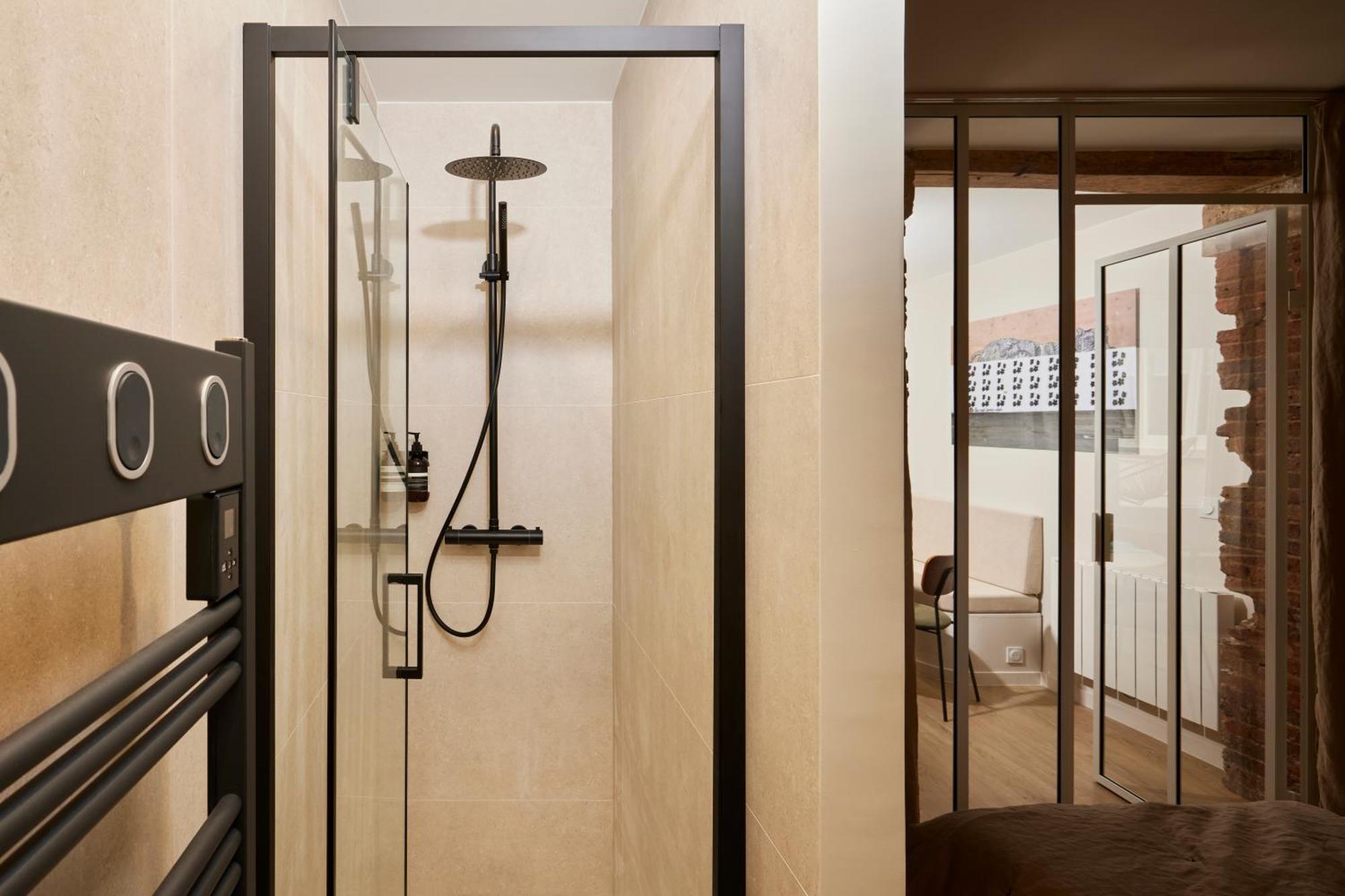 Stylish 2Br & 2Ba With Private Terrace Lejlighed Paris Eksteriør billede